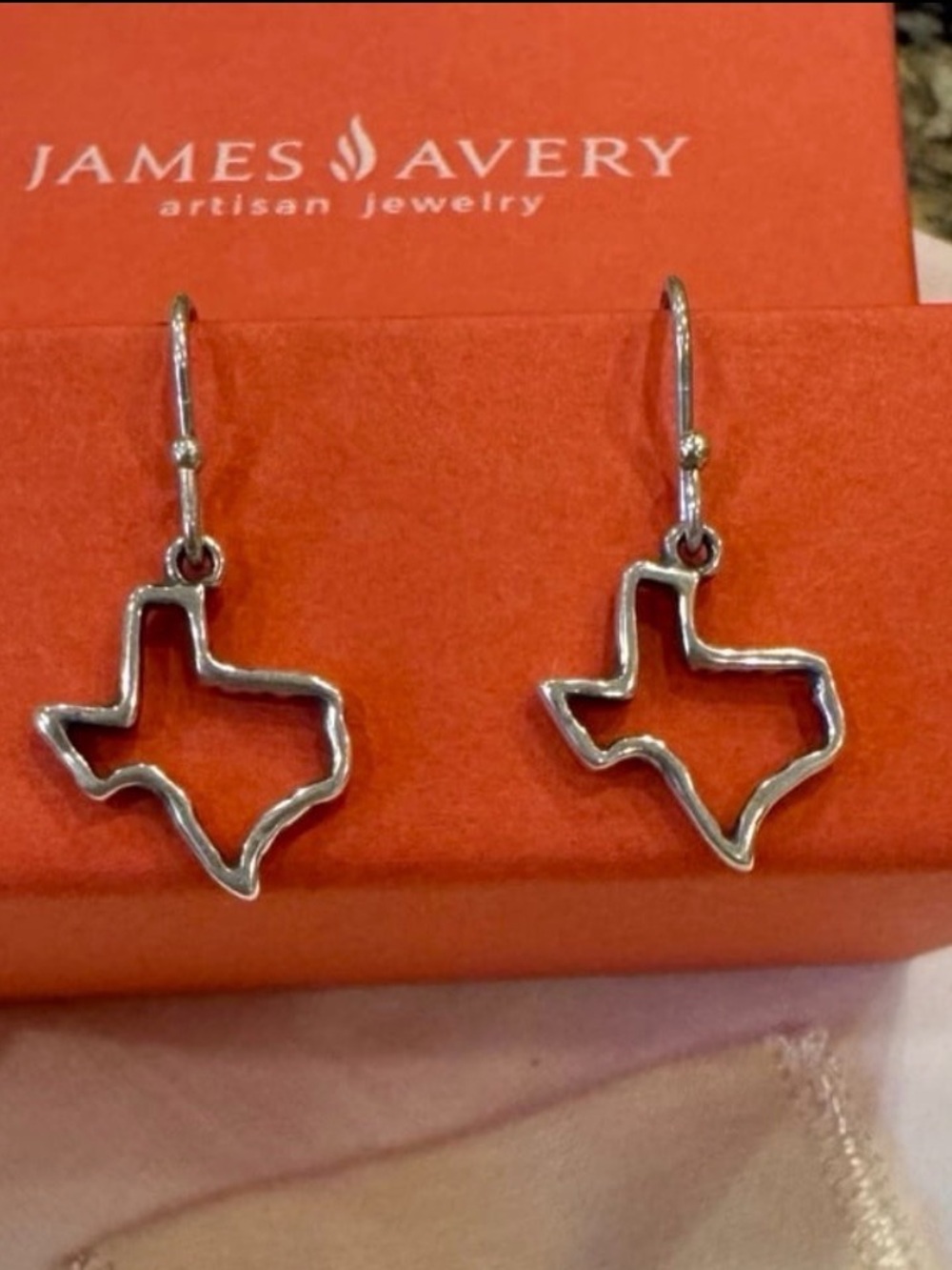 James Avery Retired Silver Texas Outline Dangle Earrings